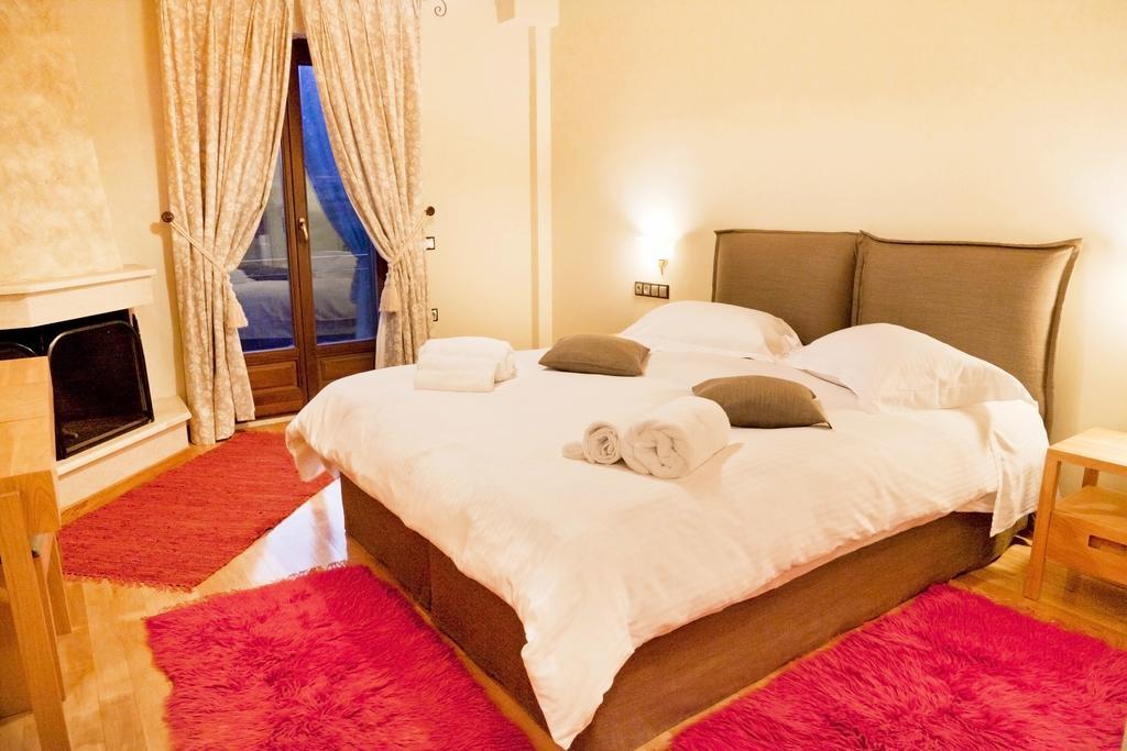 Elova Hotel Zátouna Buitenkant foto